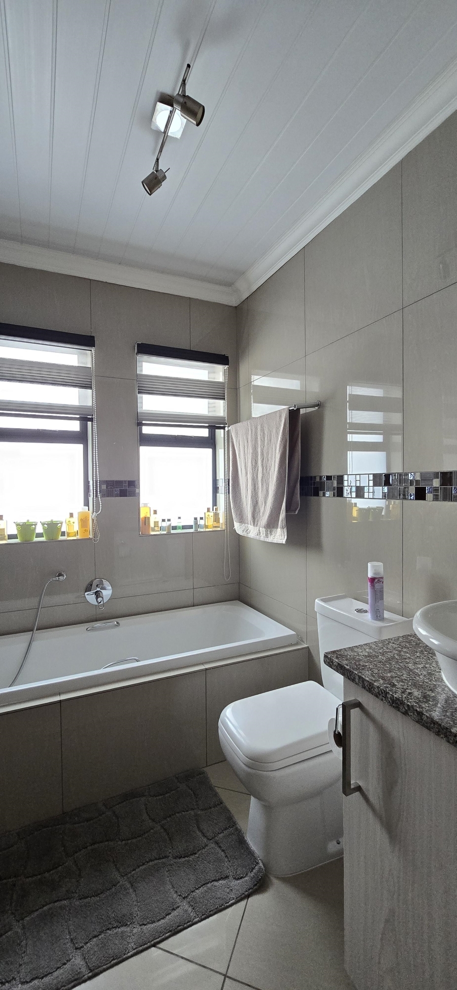 To Let 3 Bedroom Property for Rent in Cashan North West